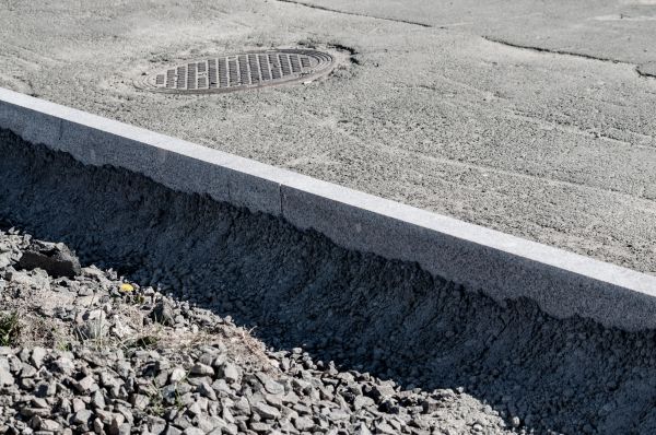 Cost of Sidewalk Curbing Repair in Marion
